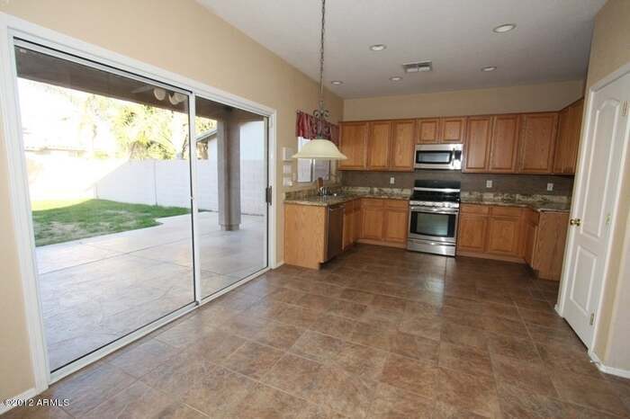Foto del edificio - 14300 W Weldon Ave
