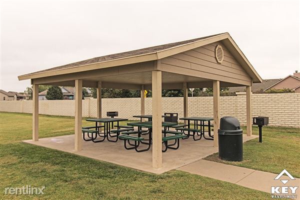 Fotografía del edificio - 1804 E Osage Rd