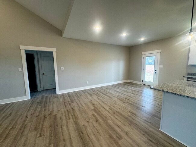 Foto del edificio - 1411 Sagecrest Ct