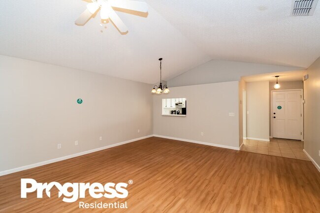 Building Photo - 1826 Ashmore Green Dr