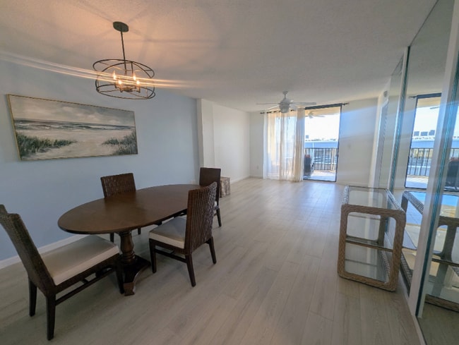 Foto del edificio - 896 N Federal Hwy