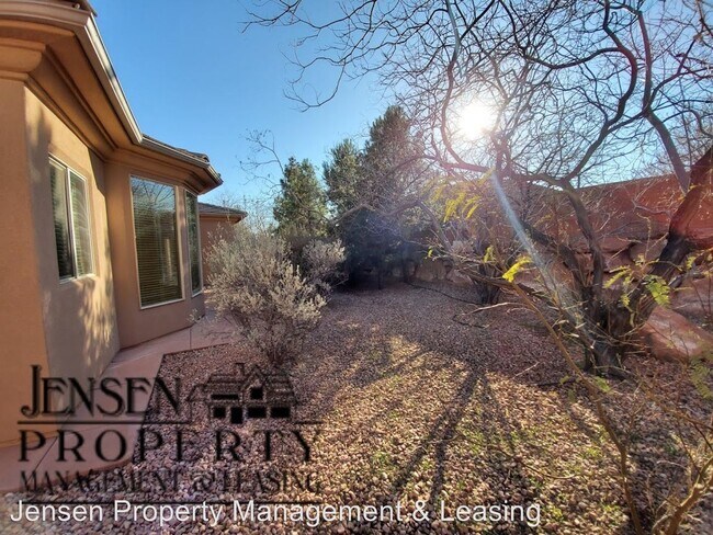 Foto del edificio - 3 br, 2 bath House - 1637 North Sage Drive