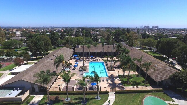 Common Area Pool+Club Rooms - 8656 Fresno Cir