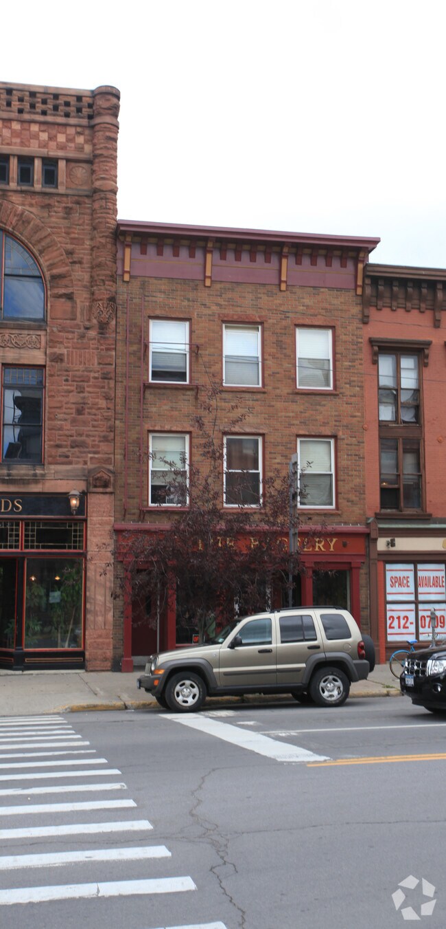 9 Market St, Potsdam, NY 13676 Apartments Potsdam, NY