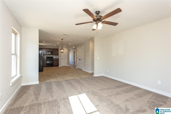 Building Photo - 370 Deer Creek Way
