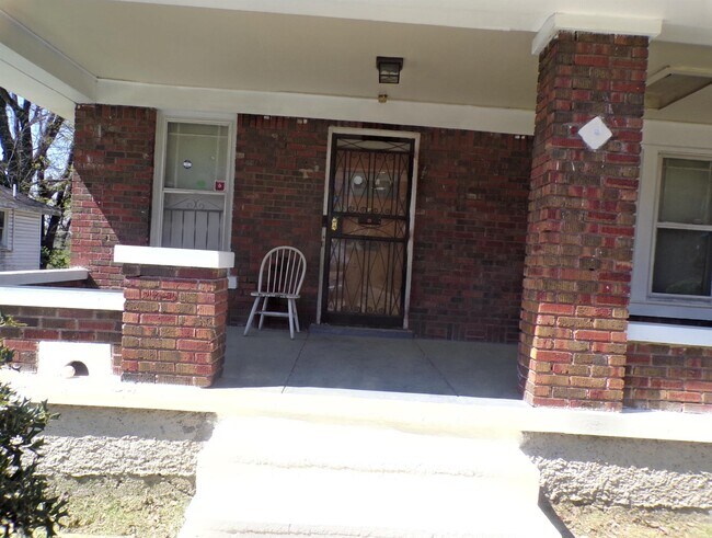 Foto del edificio - 756 S Pkwy E