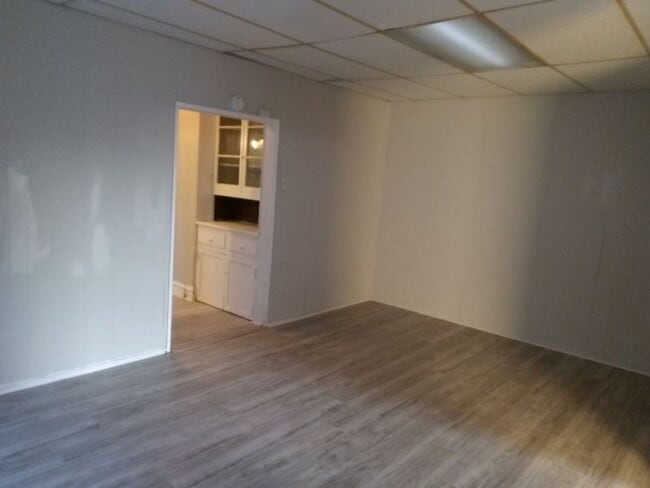 Building Photo - 4650 Pope Ave