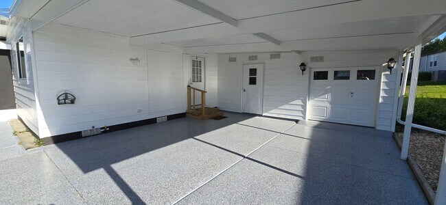 Foto del edificio - M1715 Pebble Beach Ln (VO/M10)