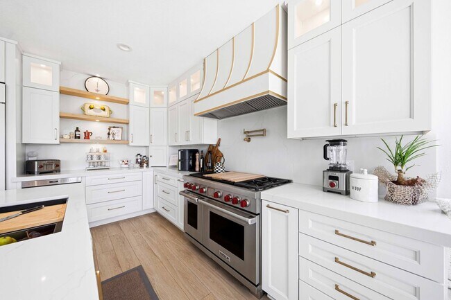 Building Photo - 33 Coastal Oak