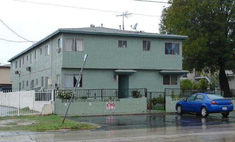 Building Photo - 5915 Cahuenga Blvd
