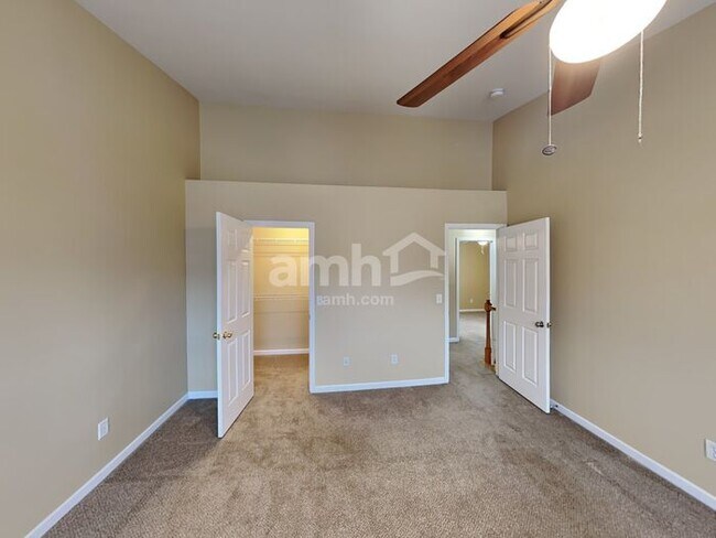 Foto del edificio - 134 Sumner Meadows Ln