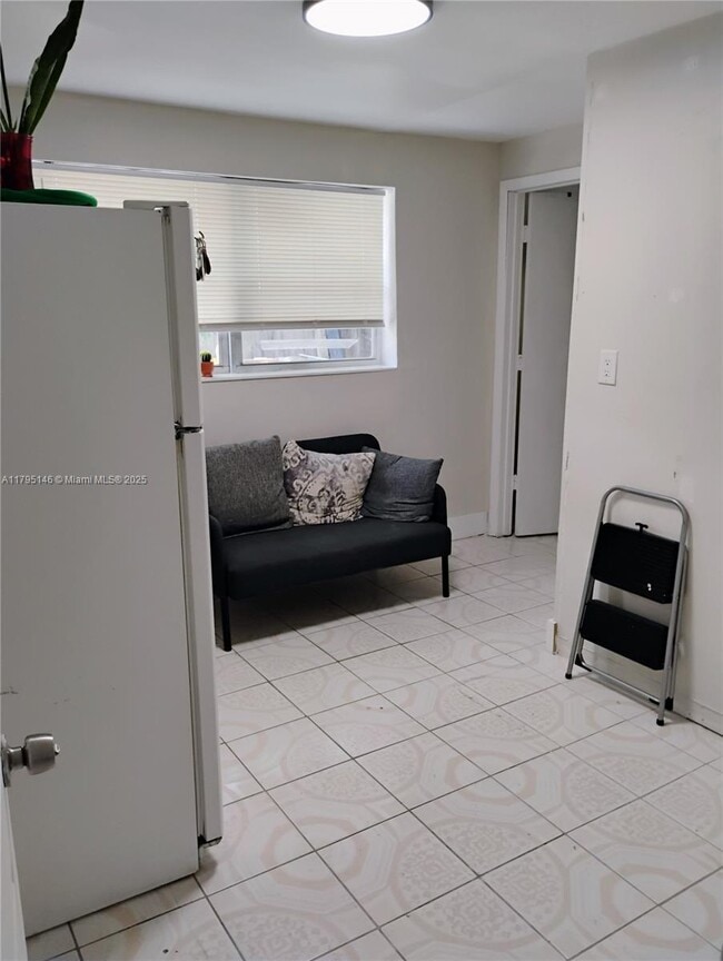 Building Photo - 3 bedroom in North miami FL 33169