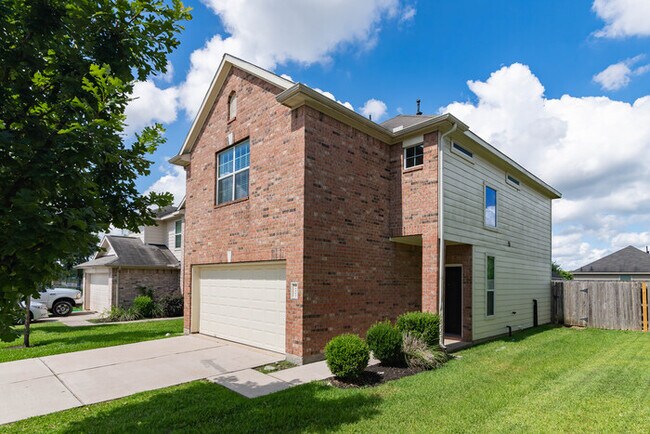 Building Photo - Pierce Junction Village - 14462 Acuna Ln, ...