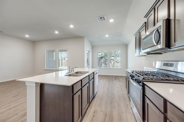 Foto del edificio - 509 Regiment Rd