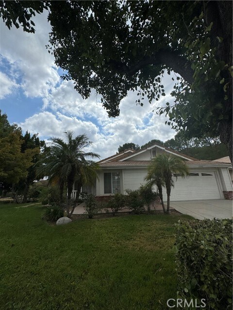 Foto principal - 25802 Anderson Ln