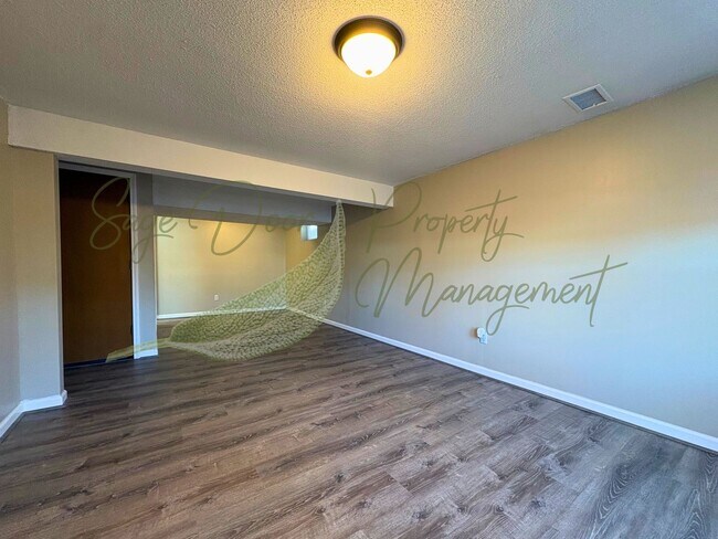 Foto del edificio - 1016-1018 SW Kingscross Rd