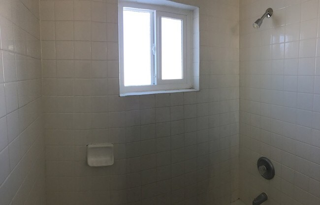 Building Photo - 1220 S 4th Ave