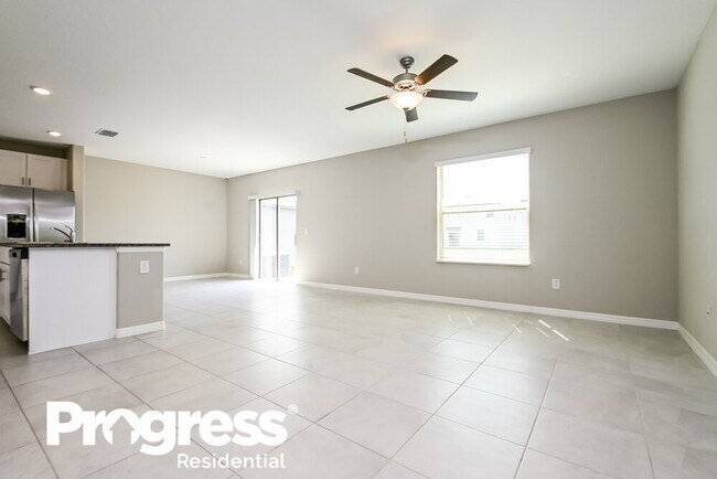 Building Photo - 2215 Jungle Dr