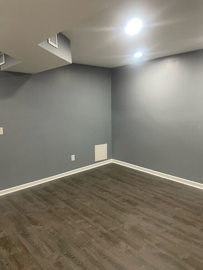 Foto del edificio - 1329 Adams St NE
