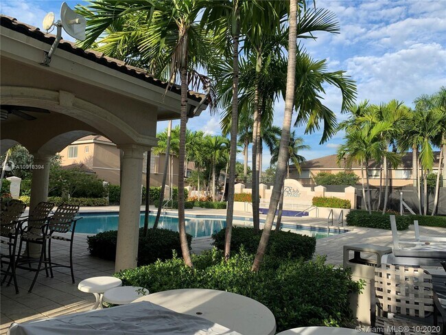 Foto del edificio - 5600 NW 114th Pl