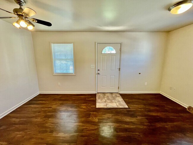 Foto del edificio - Cute and charming 1 Bedroom 1 bath apartme...