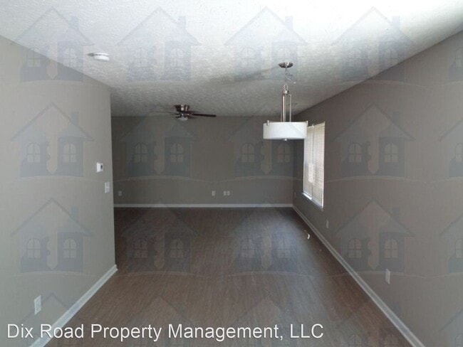 Building Photo - 4 br, 2.5 bath House - 747 Tamarack Court,