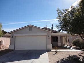 Building Photo - 1005 E Desert Rose Trl