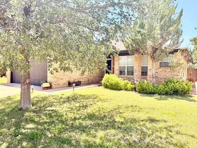Foto del edificio - 8102 Sherman Ave