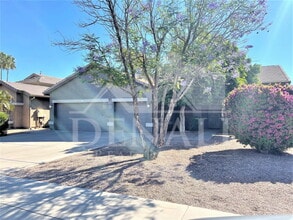 Building Photo - 1121 S Western Skies Dr
