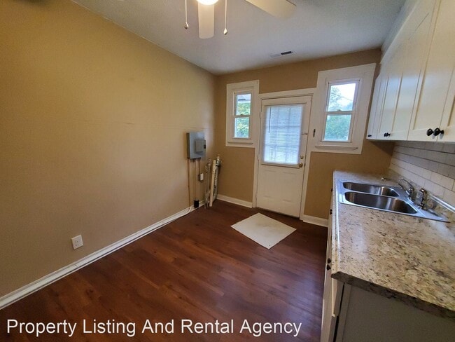 Building Photo - 2 br, 1 bath House - 2113 Sherwood Road