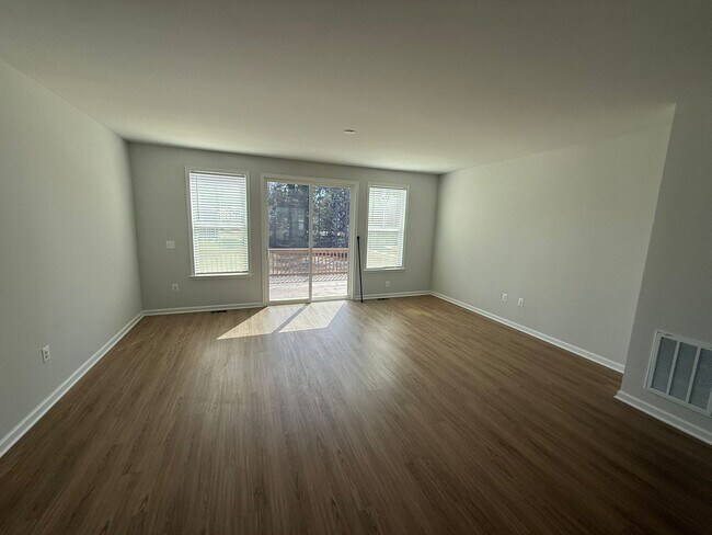 Foto del edificio - 449 Burden Drive , Glen Allen VA, 23060