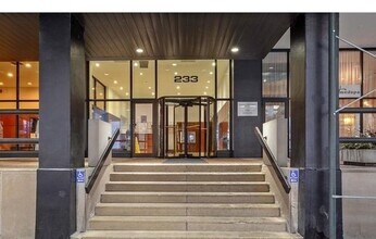 Building Photo - 233 E Erie St