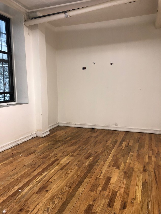 Foto principal - 621 Metropolitan Ave