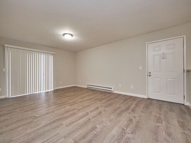 Foto del edificio - 16424 Foothill Blvd