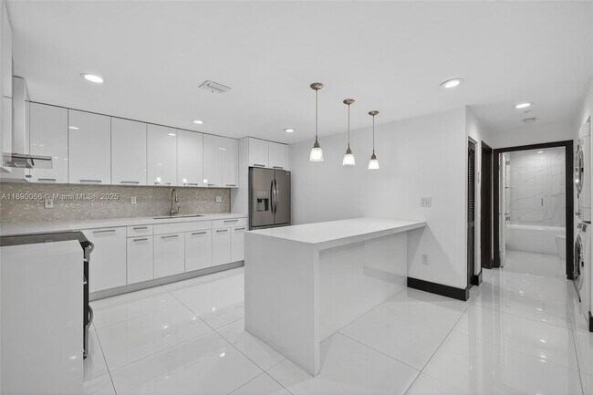 Building Photo - 8851 NW 119th St