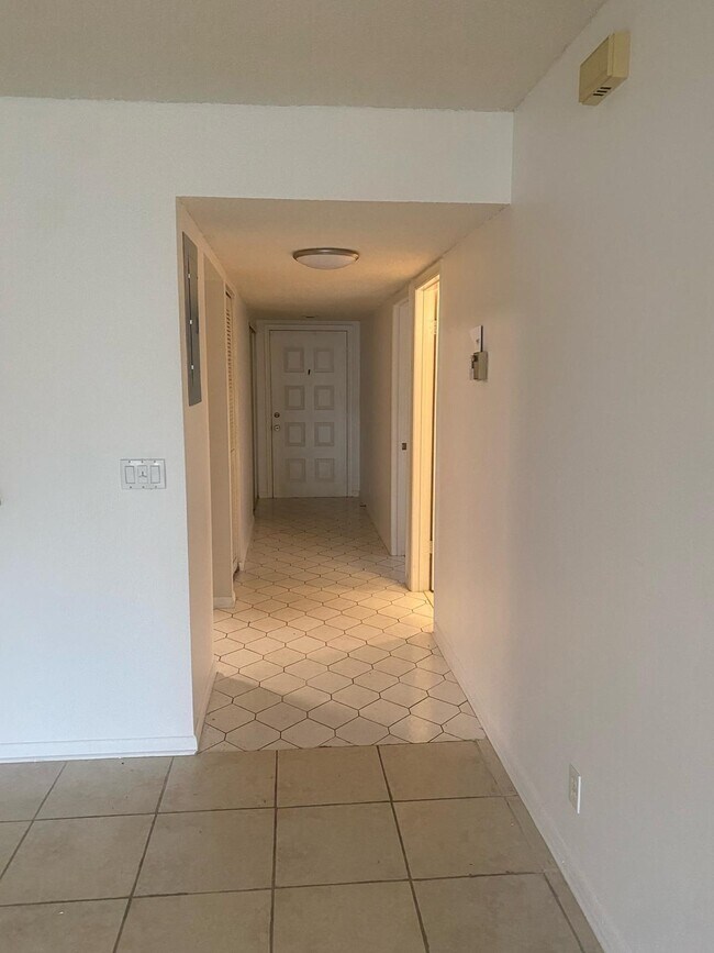 Foto del edificio - 2906 SW 21st Terrace