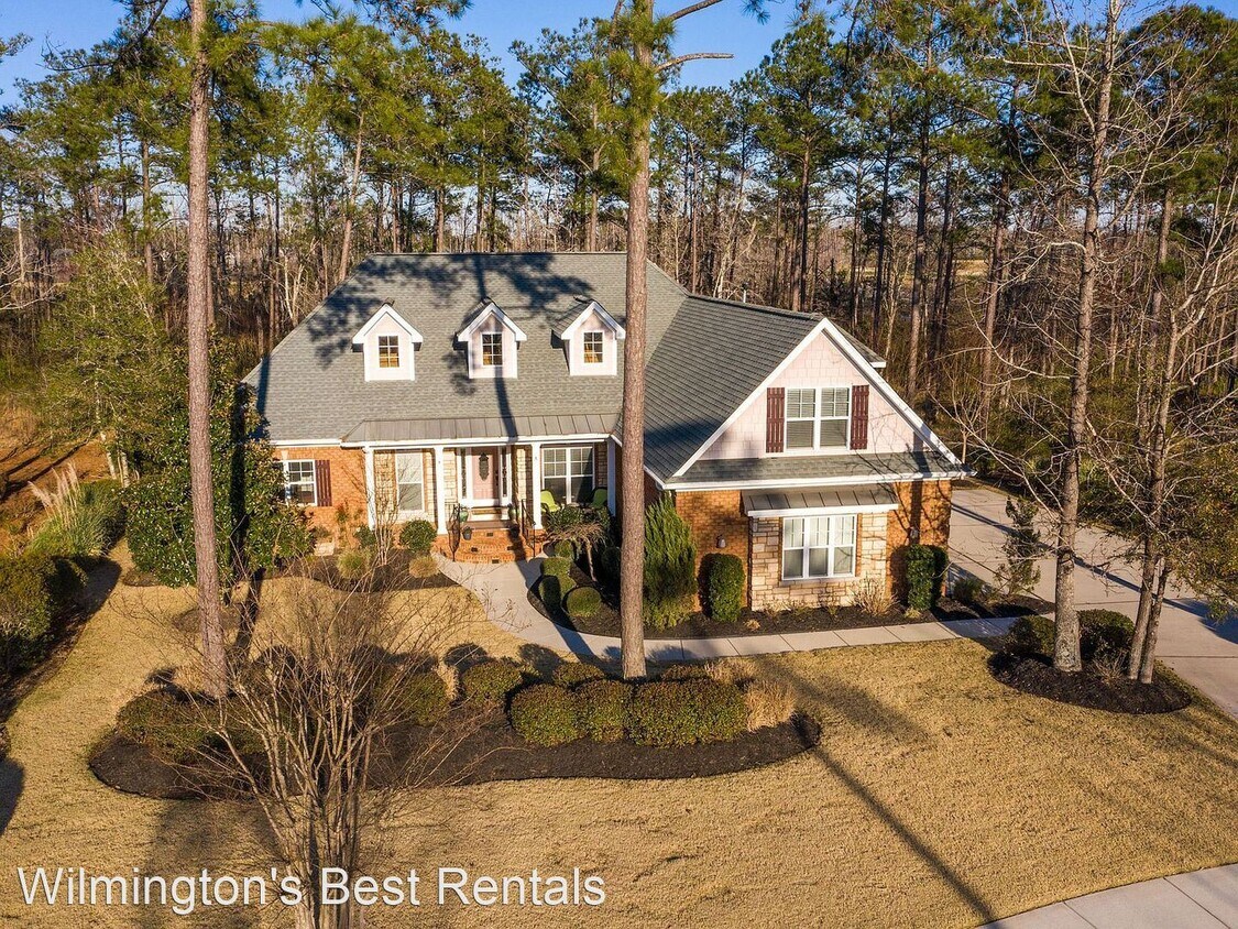 Primary Photo - 1007 Evangeline Dr