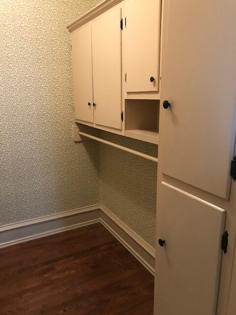 Large walk-in closet - 432 Chestnut St