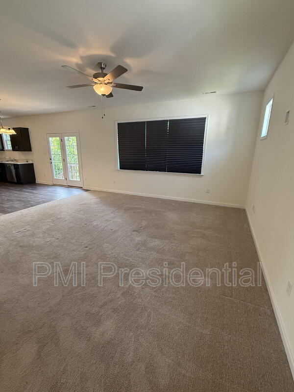 Foto del edificio - 5612 Moss Side Ave