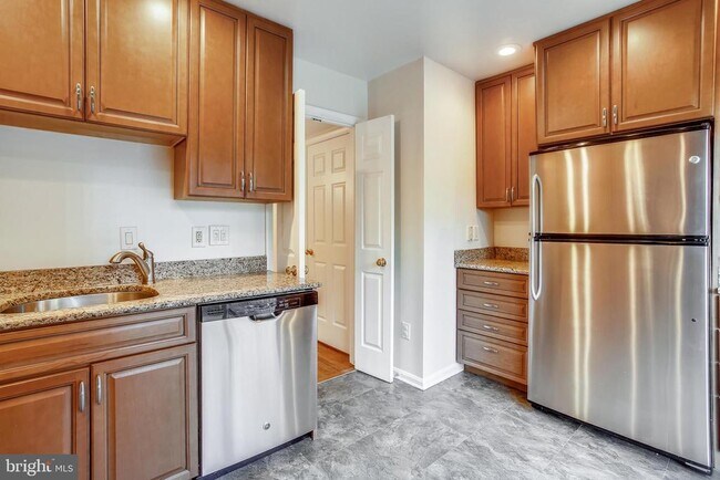 Foto del edificio - 538 N West St