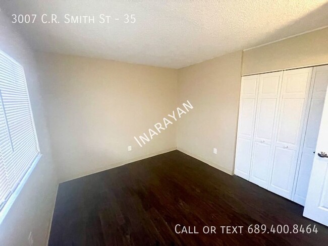 Foto del edificio - 2/1 Downstairs apartment- AVAILABLE NOW
