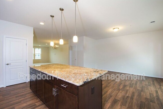 Foto del edificio - 14894 Mason Creek Cir