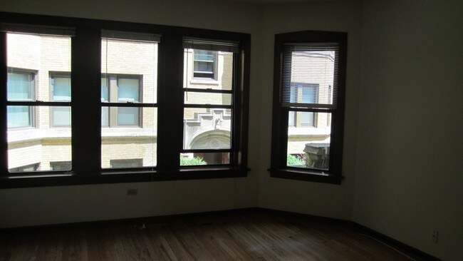 Foto del edificio - 4052 N Sheridan Rd