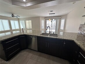 Building Photo - 8305 Bermuda Beach Dr Building Photo - 8305 Bermuda Beach Dr