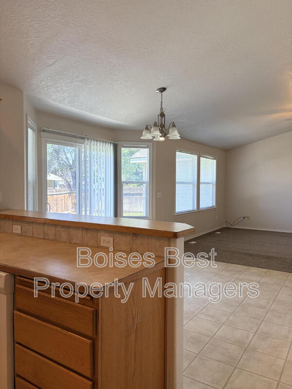 Foto del edificio - 1276 W Brown Trout Dr