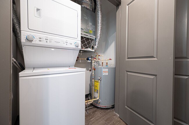 Interior Photo - Vera on Broad