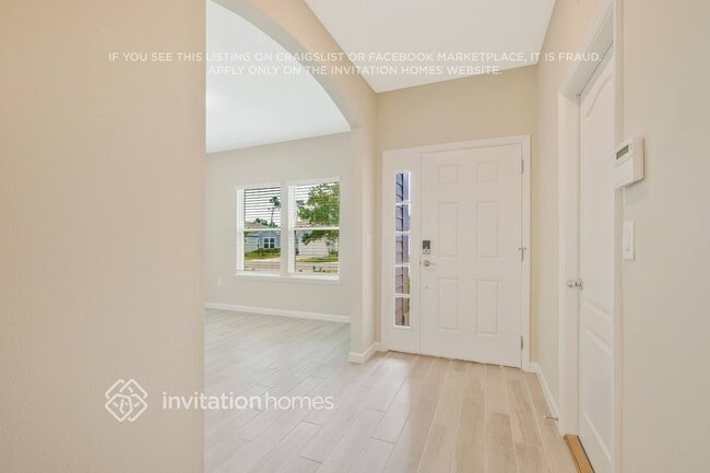 Building Photo - 423 Stone Arbor Ln