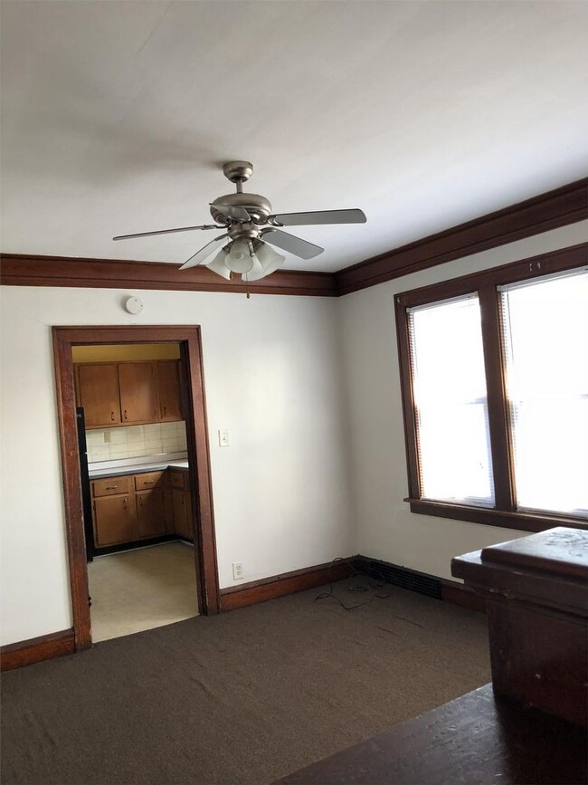 Foto del edificio - 4319 Towle Avenue