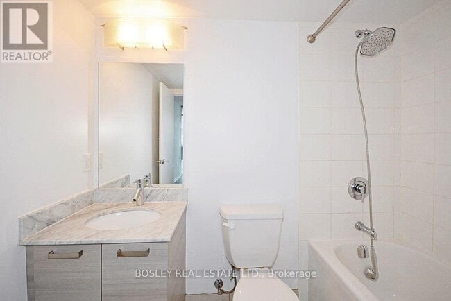 Building Photo - 36 Lisgar St