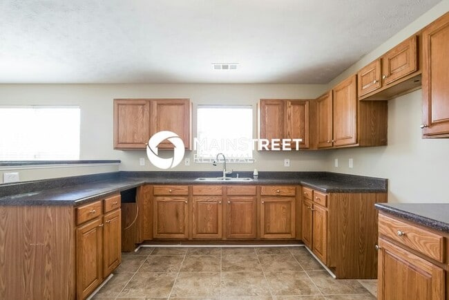 Foto del edificio - 4 Bedroom Pet-Friendly Home in Hampton, GA...
